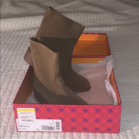 Tory Burch Booties NIB - Picture 1 of 6
